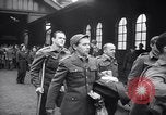 Image des prisonniers de guerre Royaume-Uni, 1943, de la seconde 58 séquences d'archives historiques vidéo 65675024681