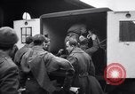 Image des prisonniers de guerre Royaume-Uni, 1943, de la seconde 60 séquences d'archives historiques vidéo 65675024681