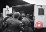 Image des prisonniers de guerre Royaume-Uni, 1943, de la seconde 62 séquences d'archives historiques vidéo 65675024681