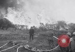 Immagine di Topanga Canyon fire Topanga California USA, 1943, secondo 37 filmato di repertorio 65675024682