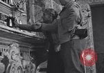 Image Catholic grâce indiquant le jour Capua Italie, 1943, de la seconde 36 séquences d'archives historiques vidéo 65675024683