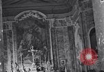 Image Catholic grâce indiquant le jour Capua Italie, 1943, de la seconde 51 séquences d'archives historiques vidéo 65675024683
