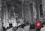Image Catholic grâce indiquant le jour Capua Italie, 1943, de la seconde 55 séquences d'archives historiques vidéo 65675024683
