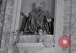 Image Catholic grâce indiquant le jour Capua Italie, 1943, de la seconde 57 séquences d'archives historiques vidéo 65675024683