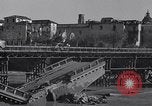 Image bombe pont naufragé Capua Italie, 1943, de la seconde 8 séquences d'archives historiques vidéo 65675024687