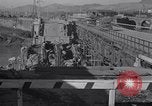 Image bombe pont naufragé Capua Italie, 1943, de la seconde 31 séquences d'archives historiques vidéo 65675024687