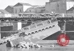 Image pont détruit Capua Italie, 1943, de la seconde 28 séquences d'archives historiques vidéo 65675024688