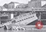 Image pont détruit Capua Italie, 1943, de la seconde 30 séquences d'archives historiques vidéo 65675024688