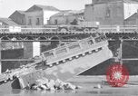 Image pont détruit Capua Italie, 1943, de la seconde 32 séquences d'archives historiques vidéo 65675024688
