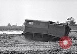 Image tracteur moyen Aberdeen Proving Ground Maryland USA, 1943, de la seconde 54 séquences d'archives historiques vidéo 65675024692