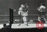 Image Sugar Ray Robinson Paris France, 1950, de la seconde 14 séquences d'archives historiques vidéo 65675024700