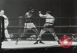Image Sugar Ray Robinson Paris France, 1950, de la seconde 15 séquences d'archives historiques vidéo 65675024700