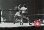 Image Sugar Ray Robinson Paris France, 1950, de la seconde 16 séquences d'archives historiques vidéo 65675024700