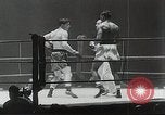 Image Sugar Ray Robinson Paris France, 1950, de la seconde 18 séquences d'archives historiques vidéo 65675024700