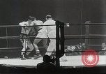 Image Sugar Ray Robinson Paris France, 1950, de la seconde 22 séquences d'archives historiques vidéo 65675024700