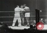 Image Sugar Ray Robinson Paris France, 1950, de la seconde 26 séquences d'archives historiques vidéo 65675024700