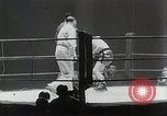Image Sugar Ray Robinson Paris France, 1950, de la seconde 29 séquences d'archives historiques vidéo 65675024700