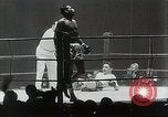 Image Sugar Ray Robinson Paris France, 1950, de la seconde 38 séquences d'archives historiques vidéo 65675024700