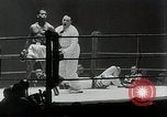 Image Sugar Ray Robinson Paris France, 1950, de la seconde 47 séquences d'archives historiques vidéo 65675024700