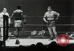 Image Sugar Ray Robinson Paris France, 1950, de la seconde 58 séquences d'archives historiques vidéo 65675024700