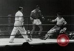 Image Sugar Ray Robinson Paris France, 1950, de la seconde 62 séquences d'archives historiques vidéo 65675024700