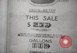 Immagine di Il razionamento di benzina sollevato dopo la seconda guerra mondiale United States USA, 1945, secondo 10 filmato di repertorio 65675024702