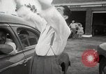 Immagine di Il razionamento di benzina sollevato dopo la seconda guerra mondiale United States USA, 1945, secondo 16 filmato di repertorio 65675024702