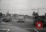 Immagine di Il razionamento di benzina sollevato dopo la seconda guerra mondiale United States USA, 1945, secondo 26 filmato di repertorio 65675024702