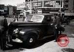 Immagine di Il razionamento di benzina sollevato dopo la seconda guerra mondiale United States USA, 1945, secondo 33 filmato di repertorio 65675024702