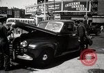 Immagine di Il razionamento di benzina sollevato dopo la seconda guerra mondiale United States USA, 1945, secondo 35 filmato di repertorio 65675024702