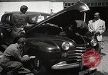 Immagine di Il razionamento di benzina sollevato dopo la seconda guerra mondiale United States USA, 1945, secondo 39 filmato di repertorio 65675024702