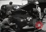Immagine di Il razionamento di benzina sollevato dopo la seconda guerra mondiale United States USA, 1945, secondo 40 filmato di repertorio 65675024702