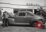 Immagine di Il razionamento di benzina sollevato dopo la seconda guerra mondiale United States USA, 1945, secondo 45 filmato di repertorio 65675024702