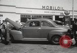 Immagine di Il razionamento di benzina sollevato dopo la seconda guerra mondiale United States USA, 1945, secondo 48 filmato di repertorio 65675024702