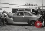 Immagine di Il razionamento di benzina sollevato dopo la seconda guerra mondiale United States USA, 1945, secondo 49 filmato di repertorio 65675024702