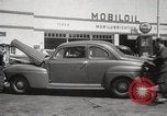 Immagine di Il razionamento di benzina sollevato dopo la seconda guerra mondiale United States USA, 1945, secondo 53 filmato di repertorio 65675024702