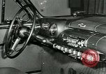 Immagine di Lincoln-Mercury cruscotto di automobile New York City USA, 1949, secondo 13 filmato di repertorio 65675024708