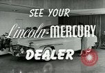 Immagine di Lincoln-Mercury cruscotto di automobile New York City USA, 1949, secondo 21 filmato di repertorio 65675024708