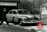 Immagine di Famiglia mostra Lincoln-Mercury auto Long Island New York USA, 1949, secondo 4 filmato di repertorio 65675024712