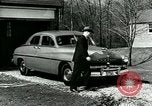 Immagine di Famiglia mostra Lincoln-Mercury auto Long Island New York USA, 1949, secondo 6 filmato di repertorio 65675024712