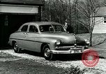 Immagine di Famiglia mostra Lincoln-Mercury auto Long Island New York USA, 1949, secondo 11 filmato di repertorio 65675024712