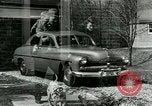 Immagine di Famiglia mostra Lincoln-Mercury auto Long Island New York USA, 1949, secondo 15 filmato di repertorio 65675024712