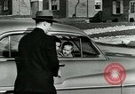 Immagine di Famiglia mostra Lincoln-Mercury auto Long Island New York USA, 1949, secondo 28 filmato di repertorio 65675024712