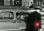 Immagine di Famiglia mostra Lincoln-Mercury auto Long Island New York USA, 1949, secondo 29 filmato di repertorio 65675024712