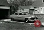 Immagine di Famiglia mostra Lincoln-Mercury auto Long Island New York USA, 1949, secondo 43 filmato di repertorio 65675024712