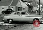 Immagine di Famiglia mostra Lincoln-Mercury auto Long Island New York USA, 1949, secondo 47 filmato di repertorio 65675024712