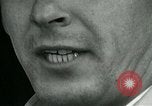 Immagine di Vittima di abuso di droga United States USA, 1966, secondo 54 filmato di repertorio 65675024719