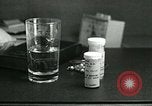 Immagine di Il sovradosaggio di farmaco United States USA, 1966, secondo 19 filmato di repertorio 65675024720