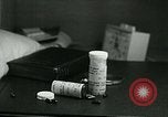 Immagine di Il sovradosaggio di farmaco United States USA, 1966, secondo 41 filmato di repertorio 65675024720
