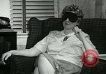 Immagine di L'abuso di droga United States USA, 1966, secondo 29 filmato di repertorio 65675024721
